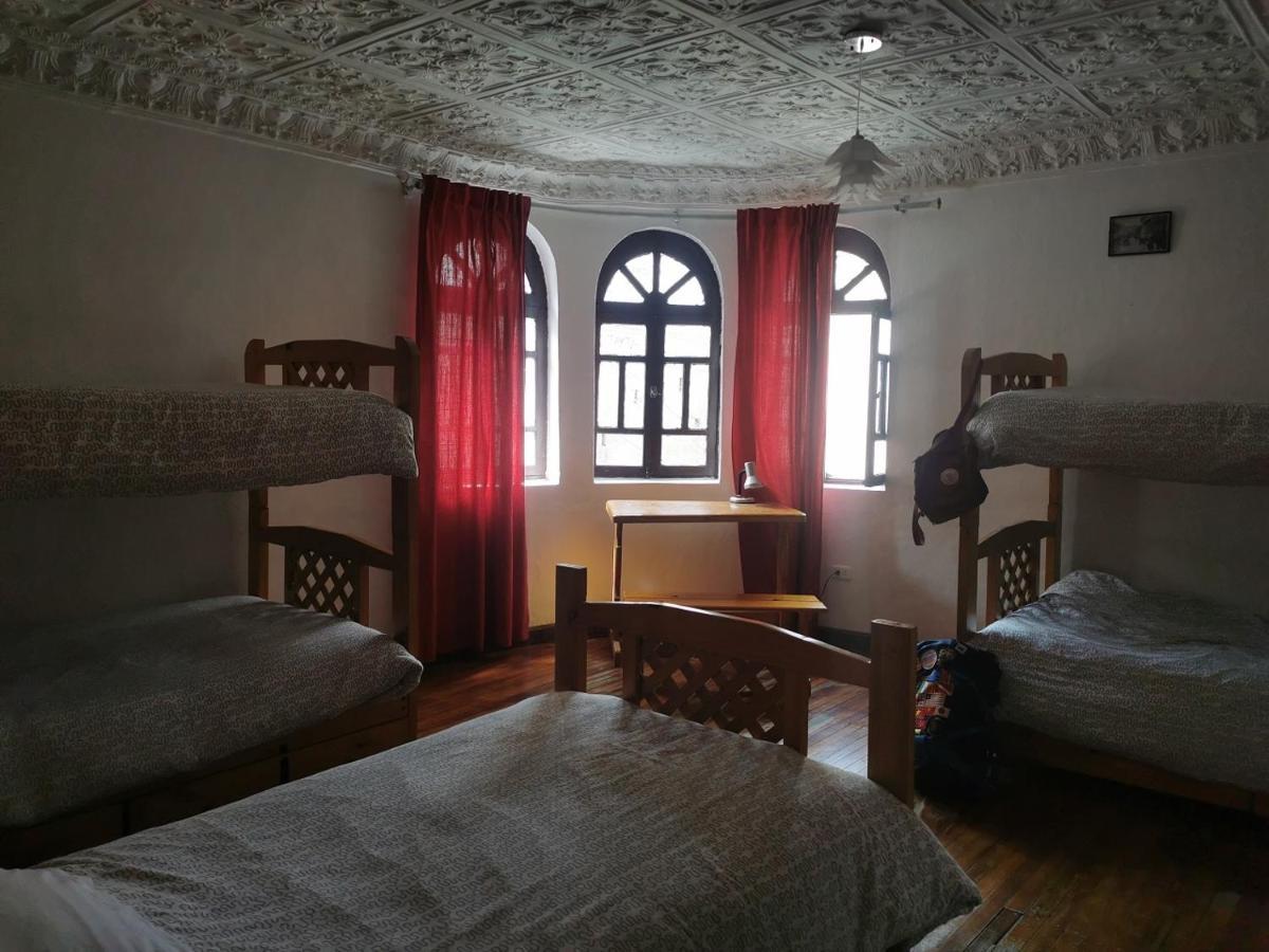 Hostel Revolution Кіто Екстер'єр фото