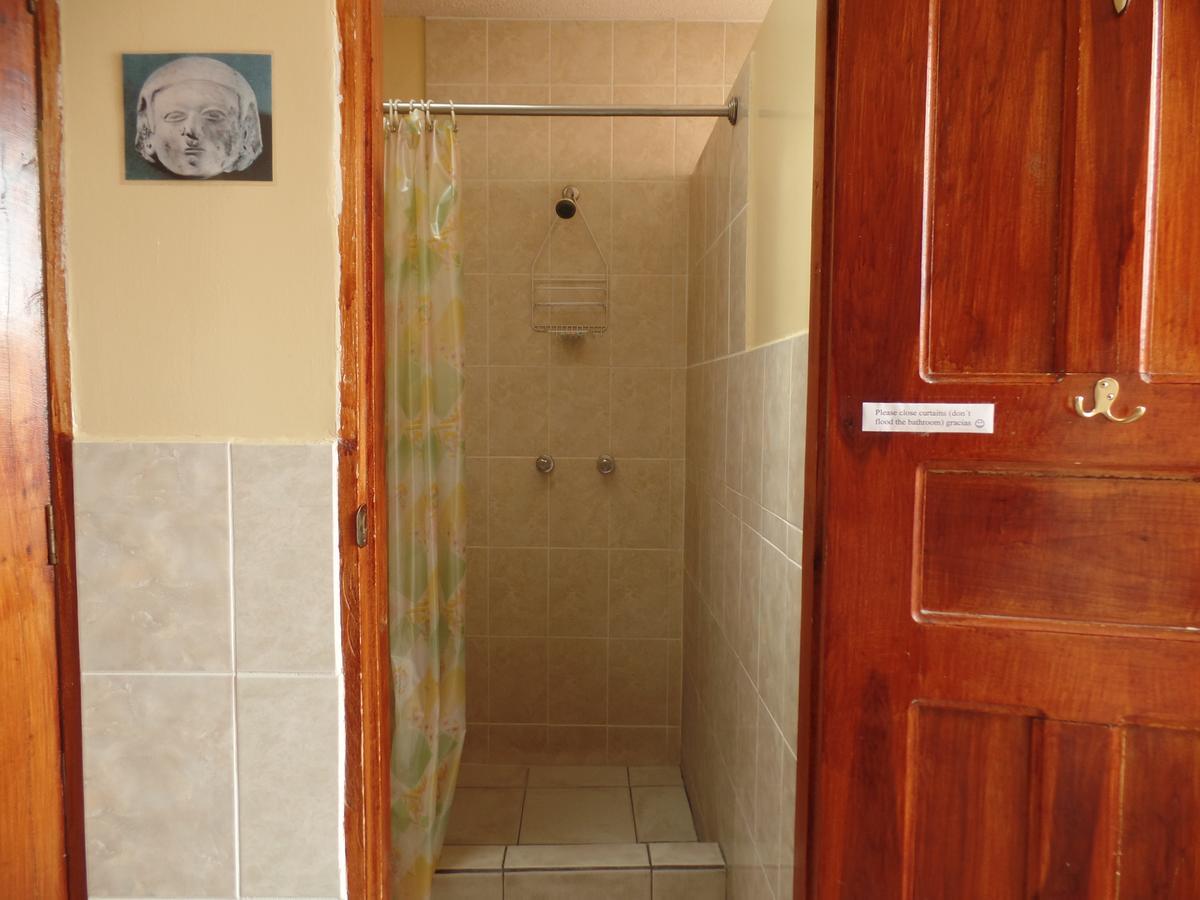 Hostel Revolution Кіто Екстер'єр фото